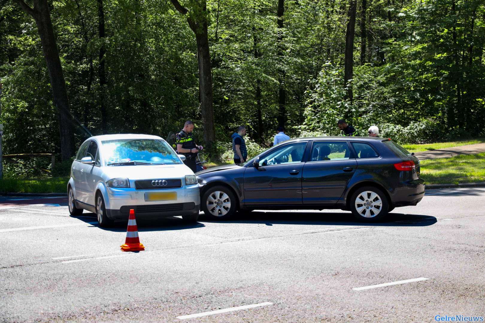 Weer een ongeval op beruchte kruising Monnikensteeg in Arnhem