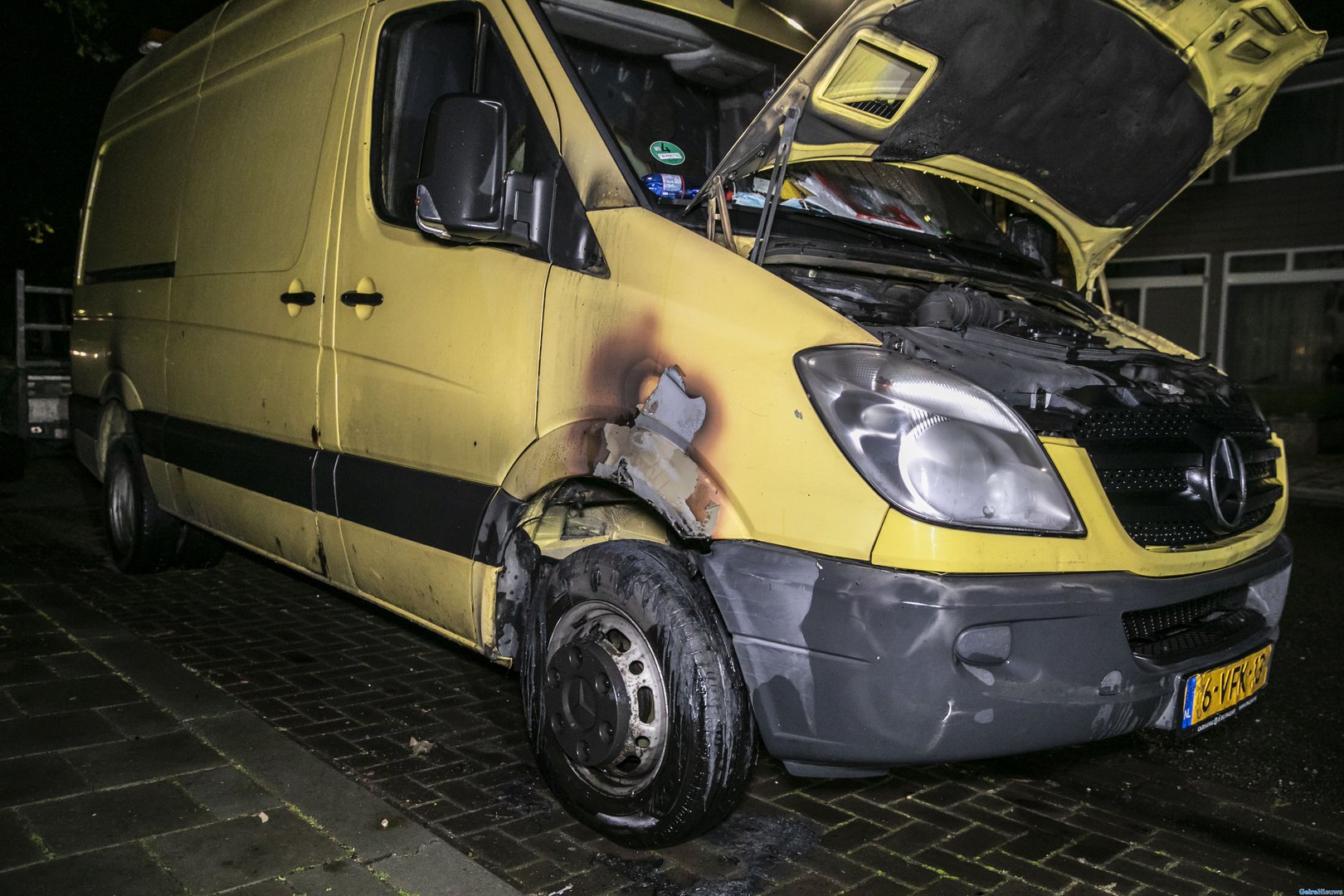 Twee bestelbussen in brand gestoken in Zevenaar