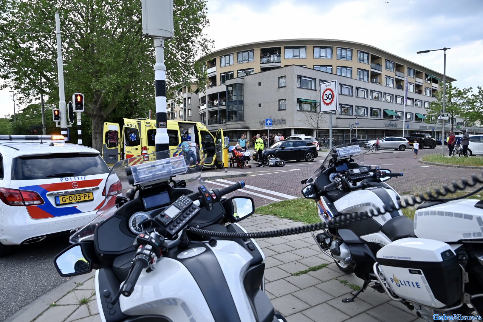 Scooterrijder raakt gewond bij aanrijding in Arnhem