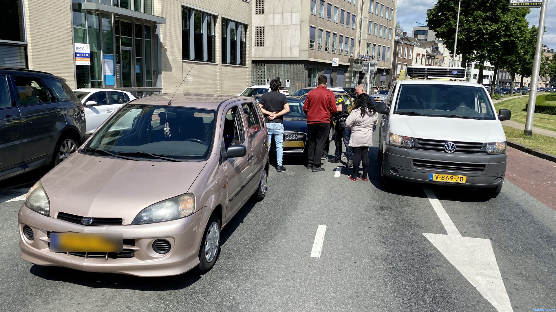 Flink oponthoud in Arnhem door meerdere ongevallen