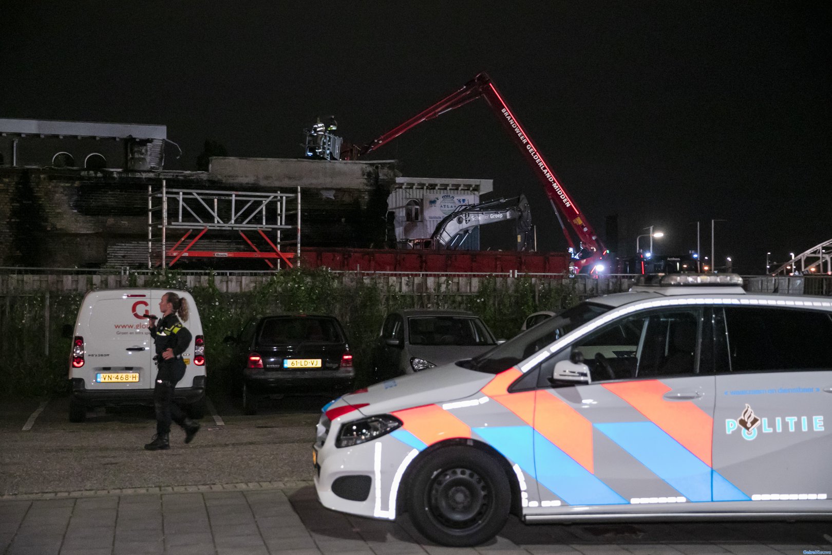 Politie omsingelt gebouw vanwege vermoedelijke inbreker