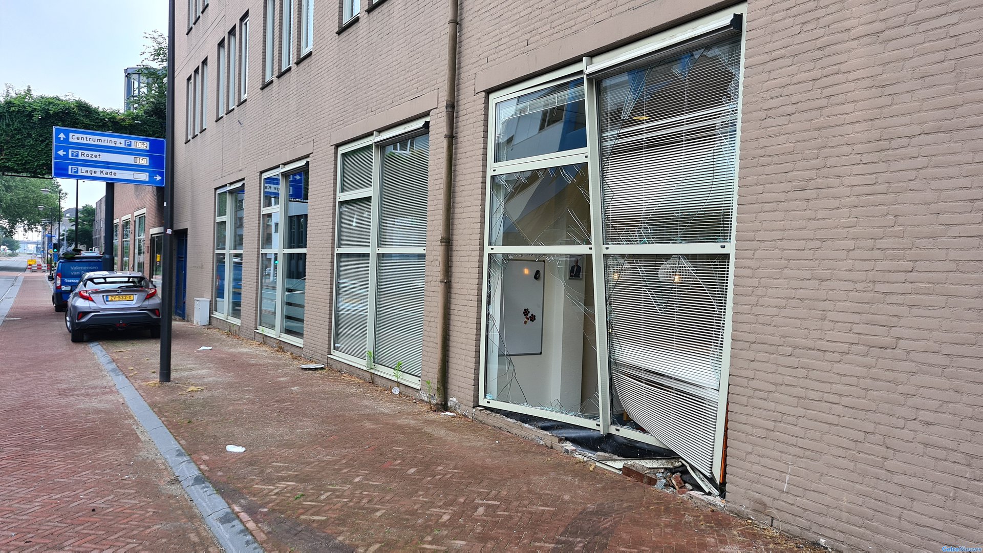 Automobilist ramt pui in binnenstad Arnhem
