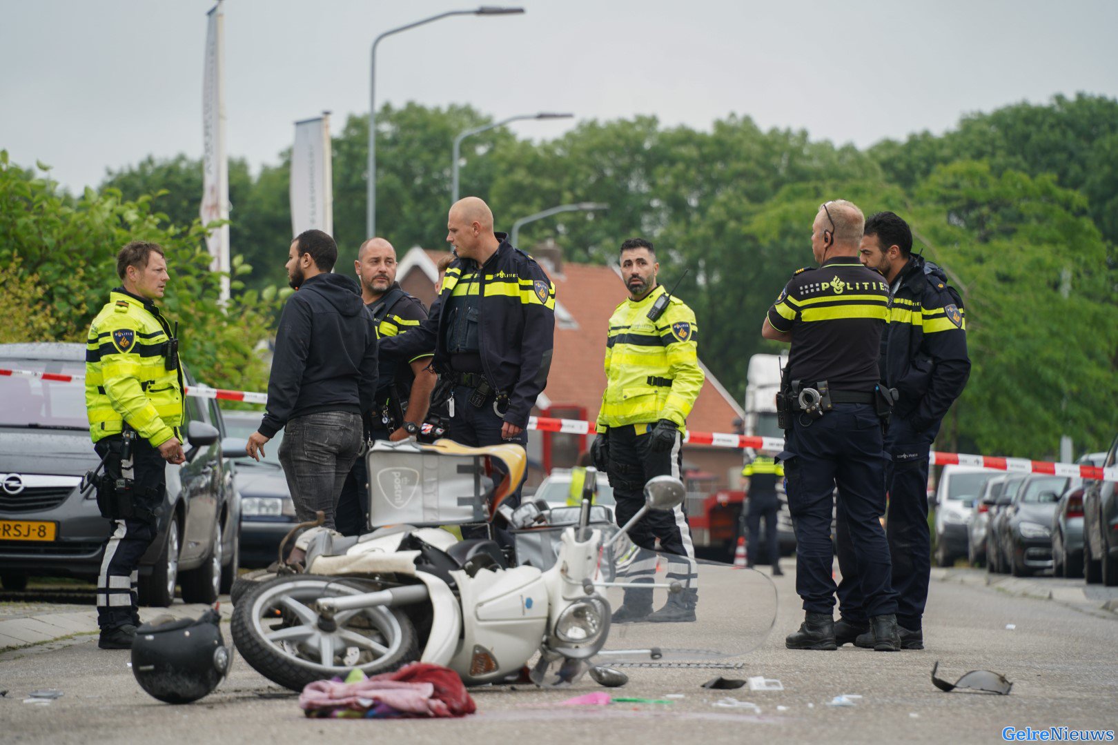 Bezorgster PostNL zwaargewond na botsing met heftruck in Zevenaar