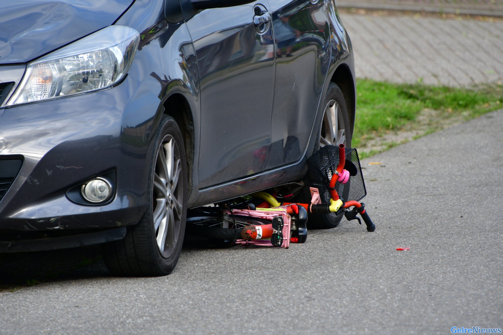 Meisje (4) raakt ernstig gewond bij aanrijding met auto