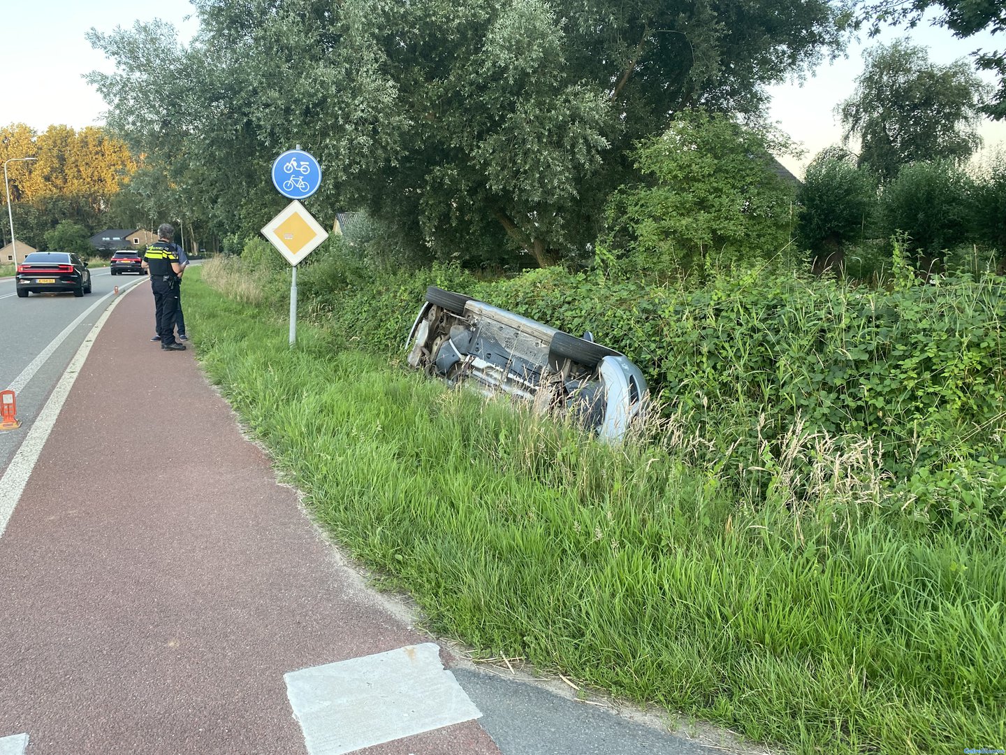 Bestuurder ervandoor na ongeval in Overasselt