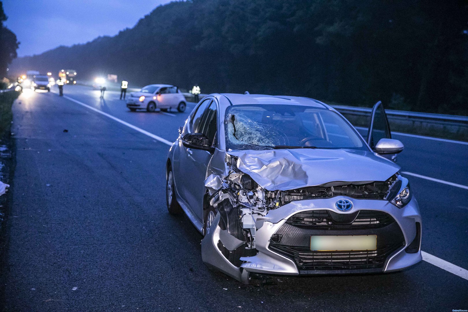 Twee personen geschept op A12: Dode en zwaargewonde