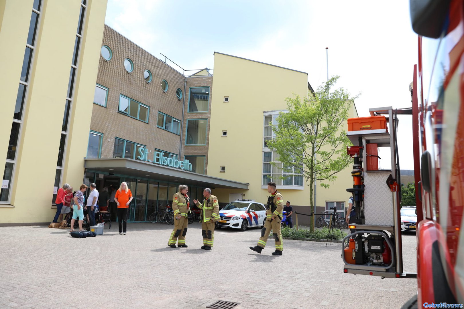 Grote brand bij gezondheidszorg in Zutphen, complex deels ontruimd
