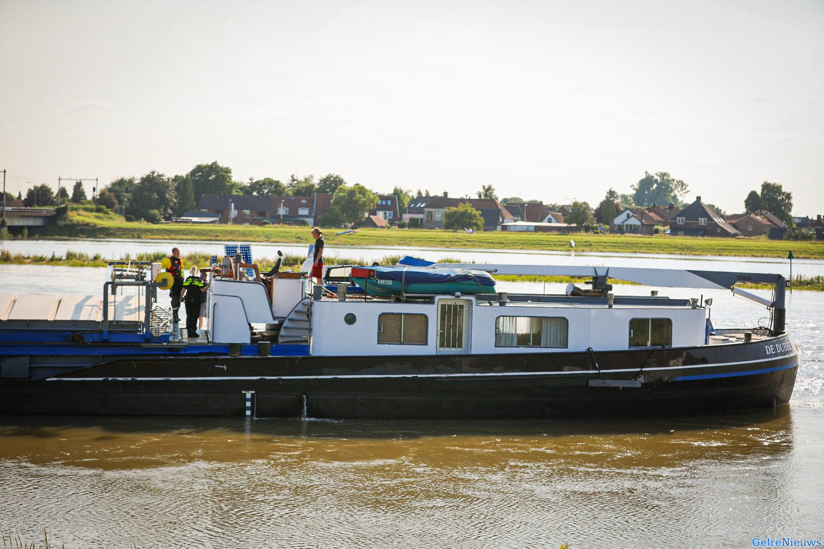 Wéér een schip tegen een brug gevaren in Zutphen