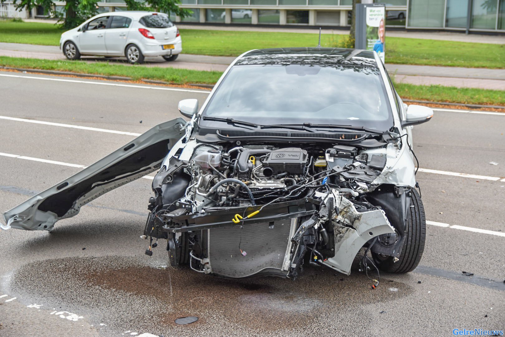 Weg dicht na fors ongeval in Arnhem