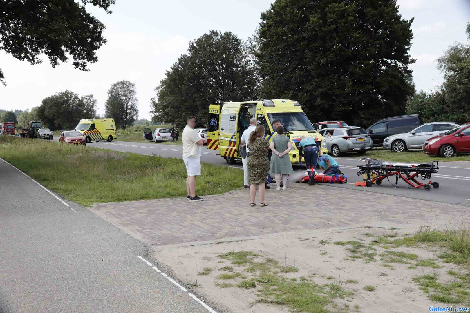 Twee gewonden bij aanrijding tussen voetganger en auto in Ede