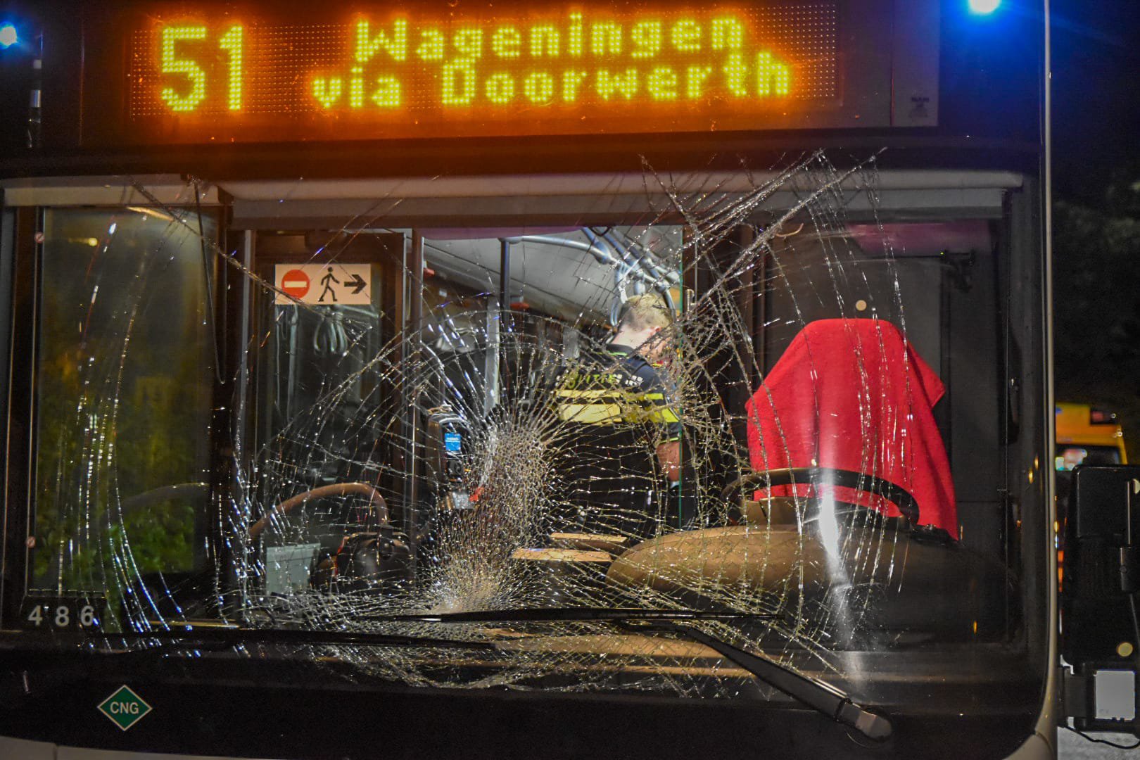 Fietster geschept door bus in Oosterbeek