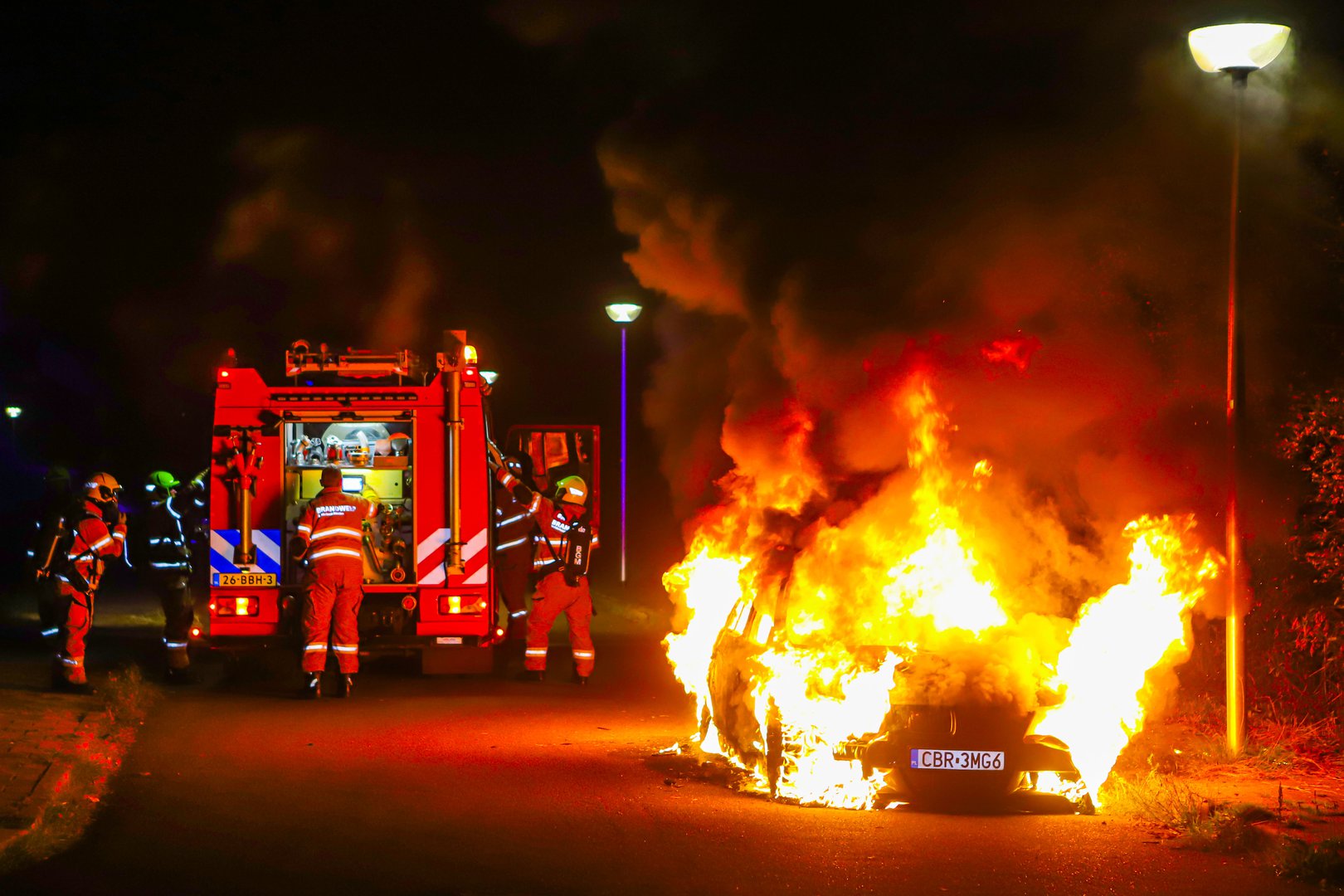 20 auto’s in brand in Edese wijk Veldhuizen