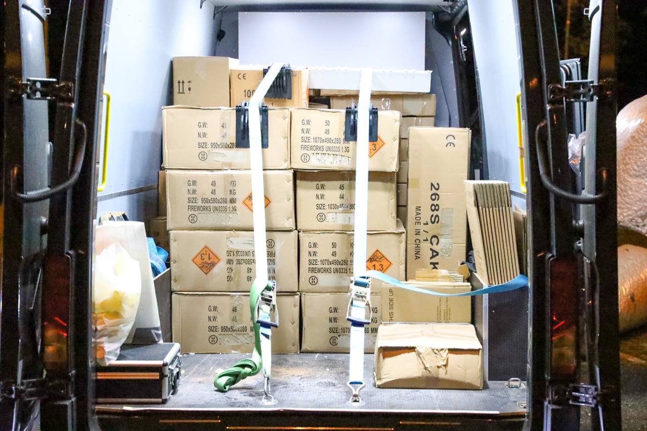 1000 kilo illigaal vuurwek onderschept op A12