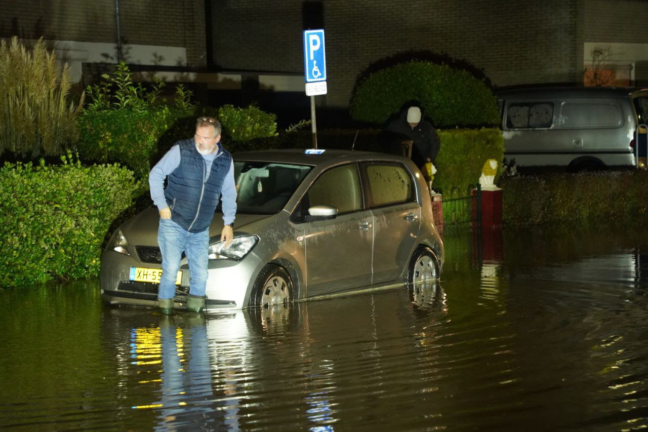 Waterstoring in Zevenaar door leidingbreuk