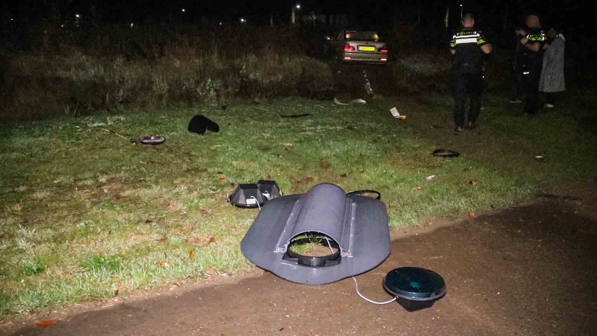 Automobilist belandt naast Ellecomsedijk