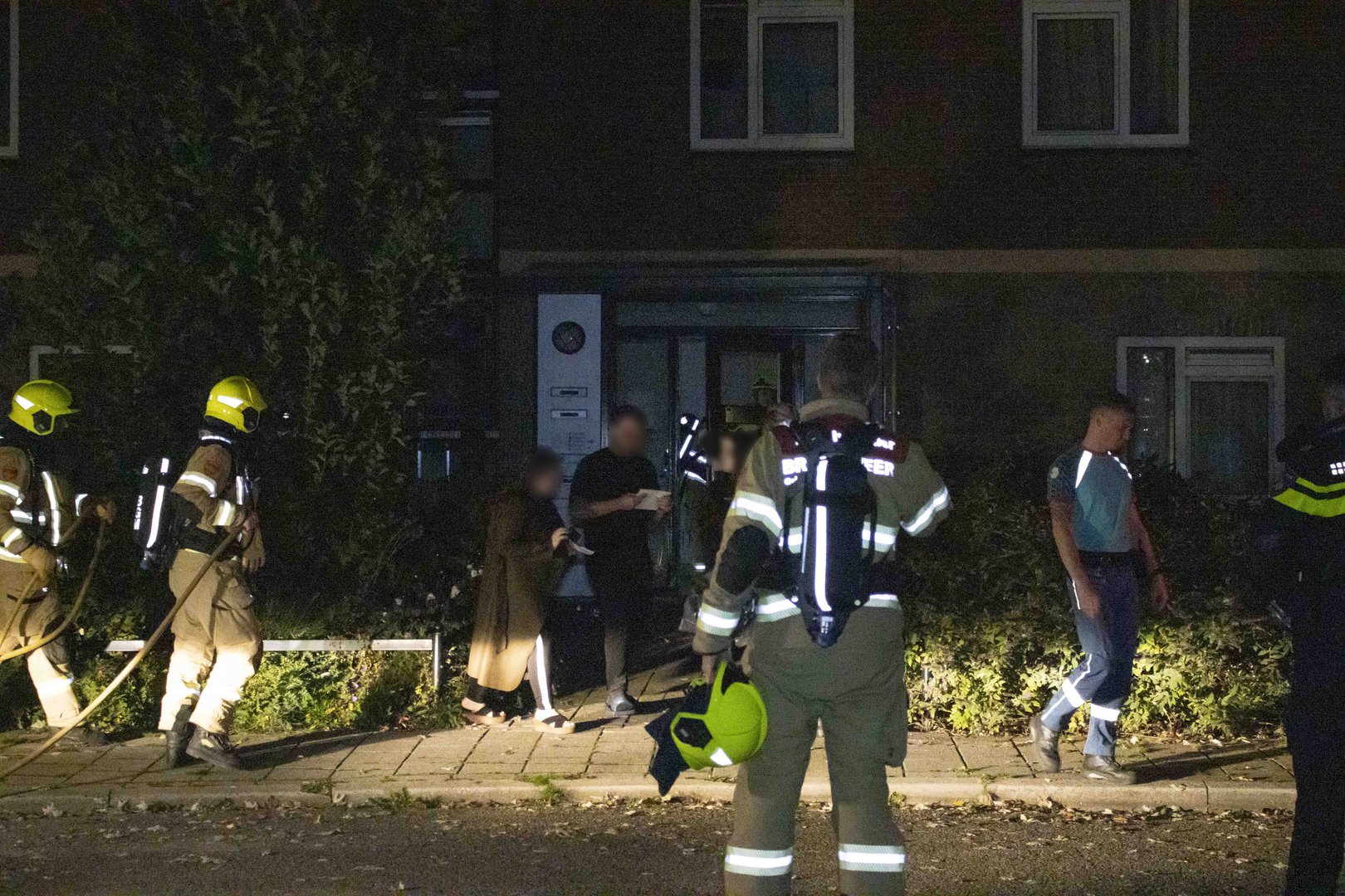 Bewoners doven brandende pan in Velp