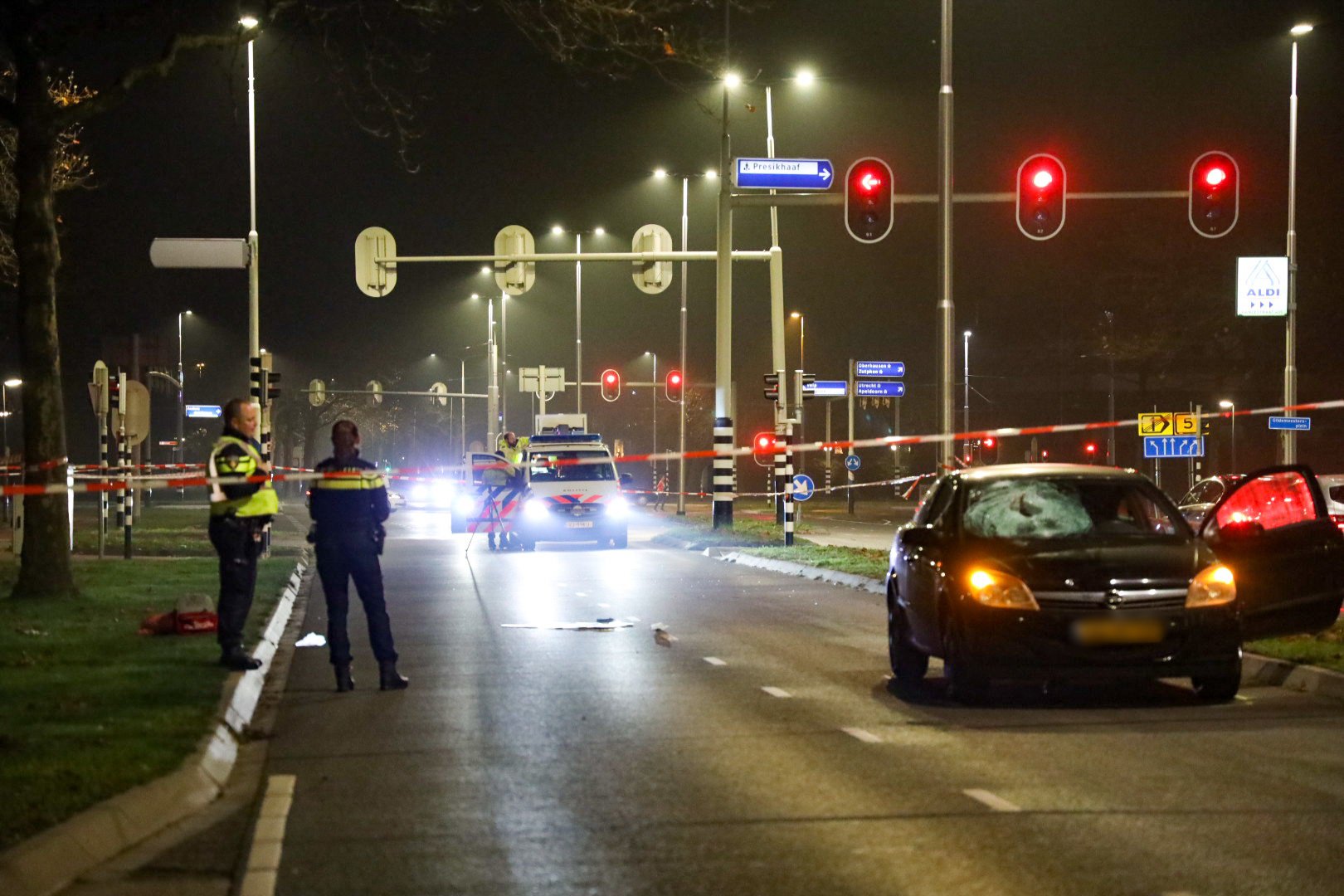 Vrouw (18) overleden na aanrijding met auto: bestuurder (33) aangehouden