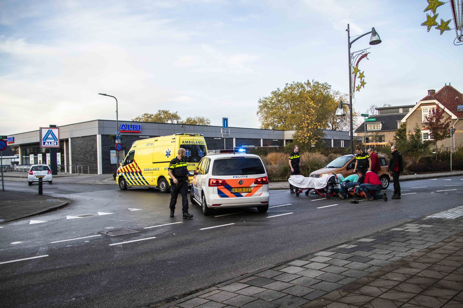 Scooterrijder raakt gewond bij ongeval in Dieren