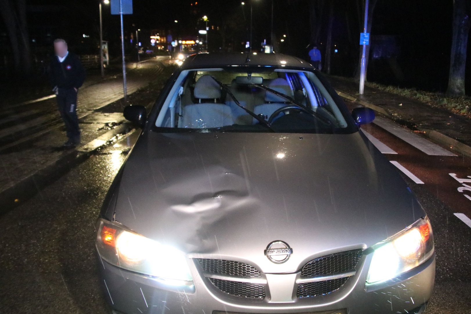 Vrouw op zebrapad geschept door auto Doesburg