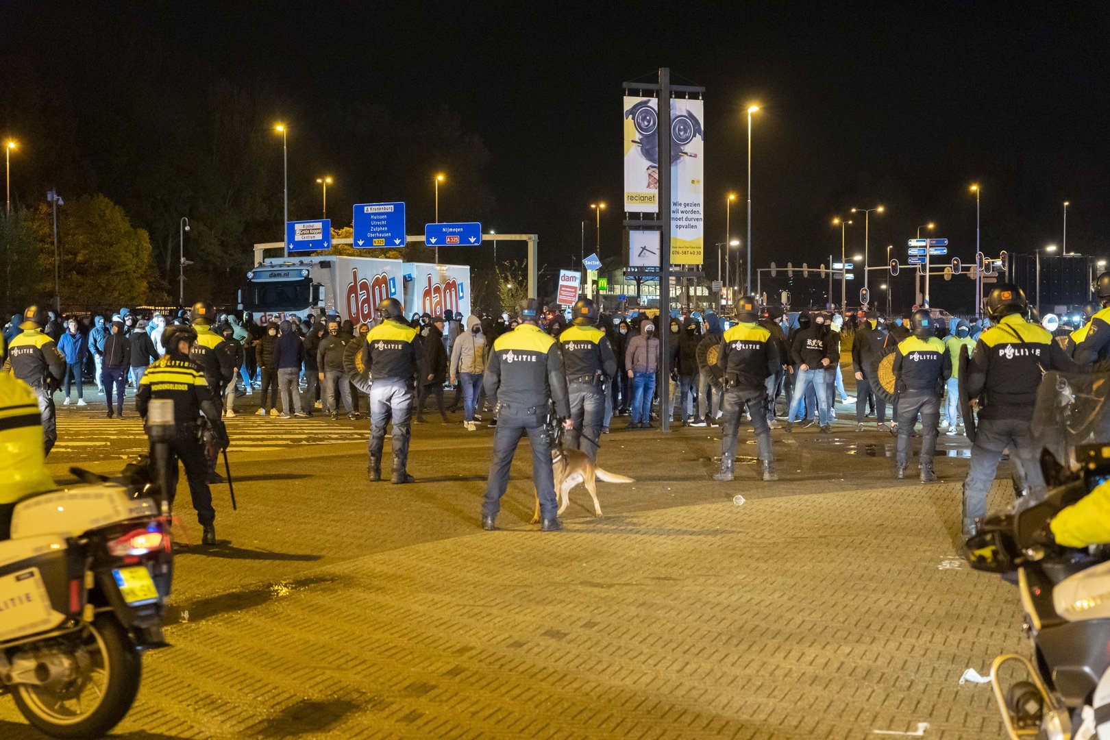 Vijf aanhoudingen na ongeregeldheden Vitesse – FC Utrecht