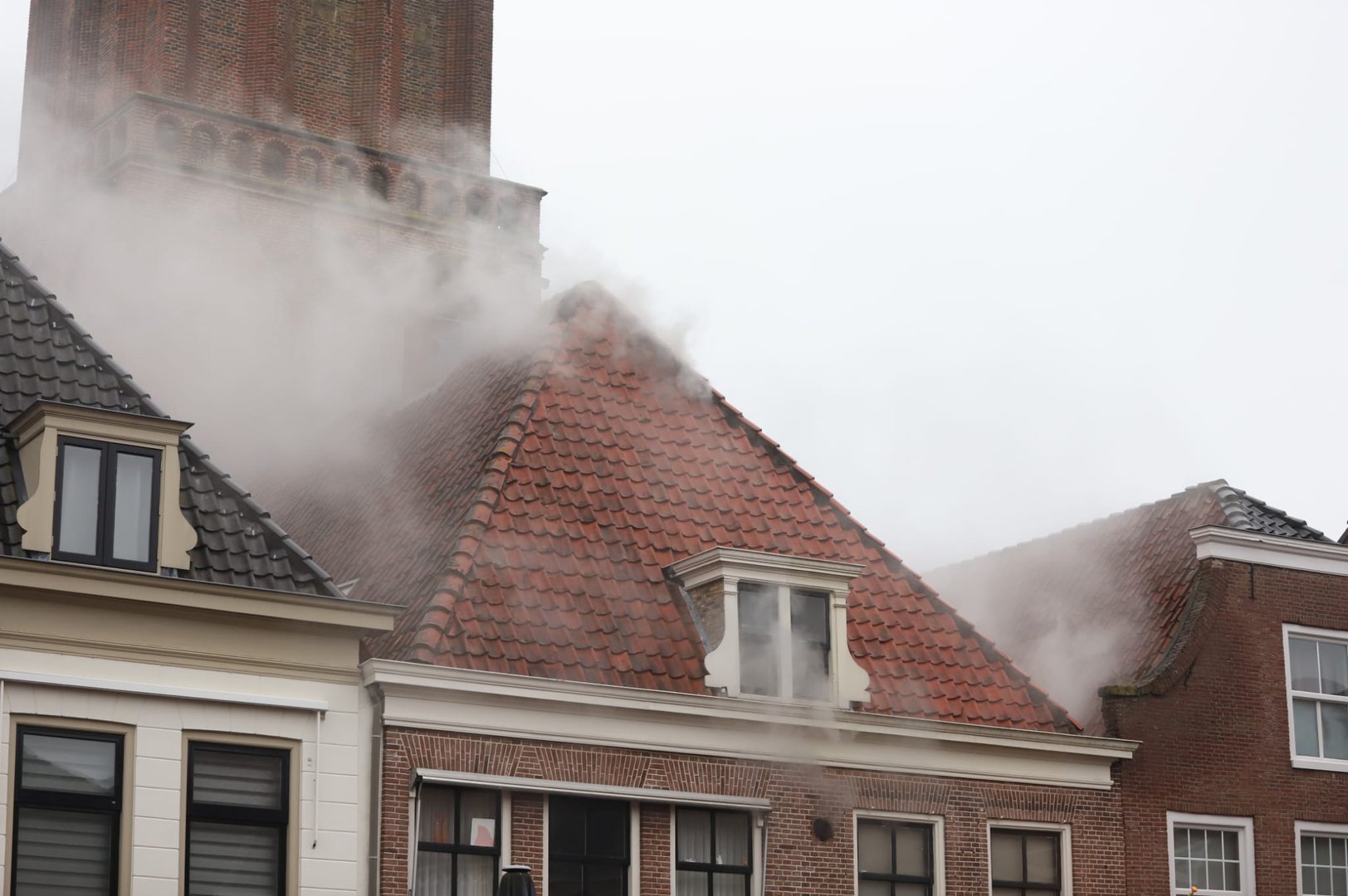Grote brand in binnenstad van Culemborg: Pand vol met rook