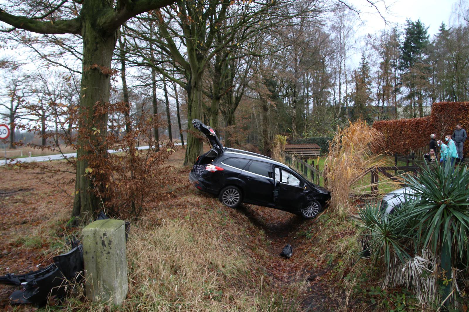 Forse schade bij ongeval in Eerbeek, één persoon gewond
