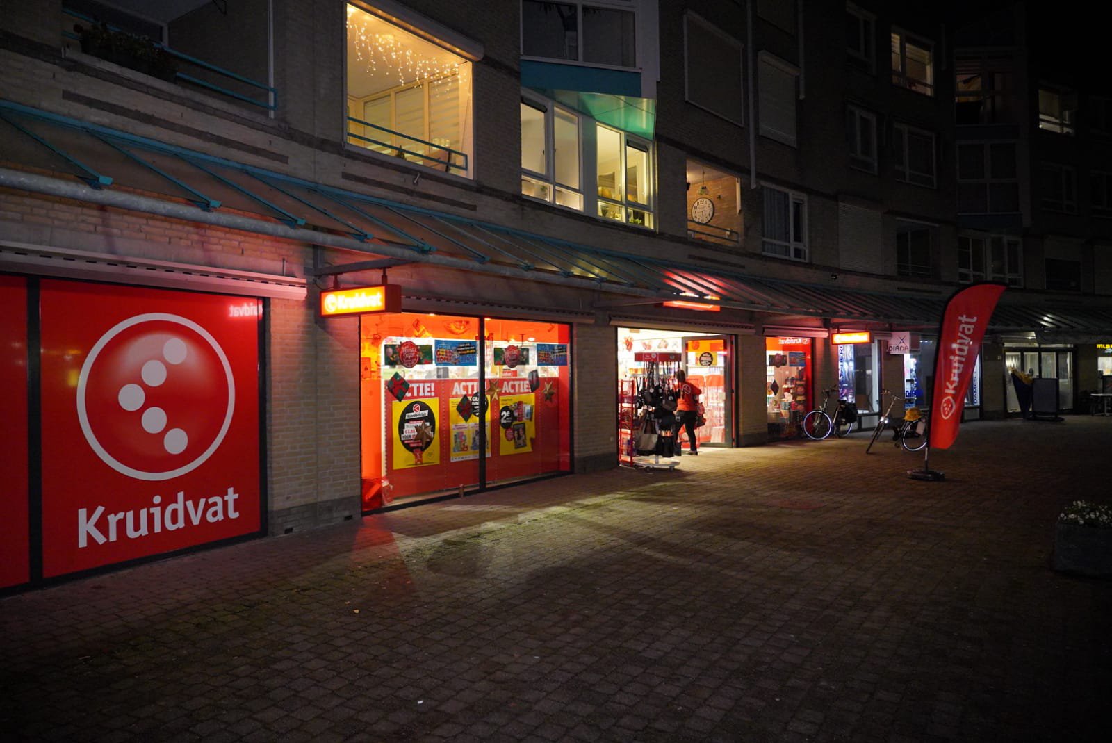 Jongen van rond de 15 jaar gezocht na overval in Duiven