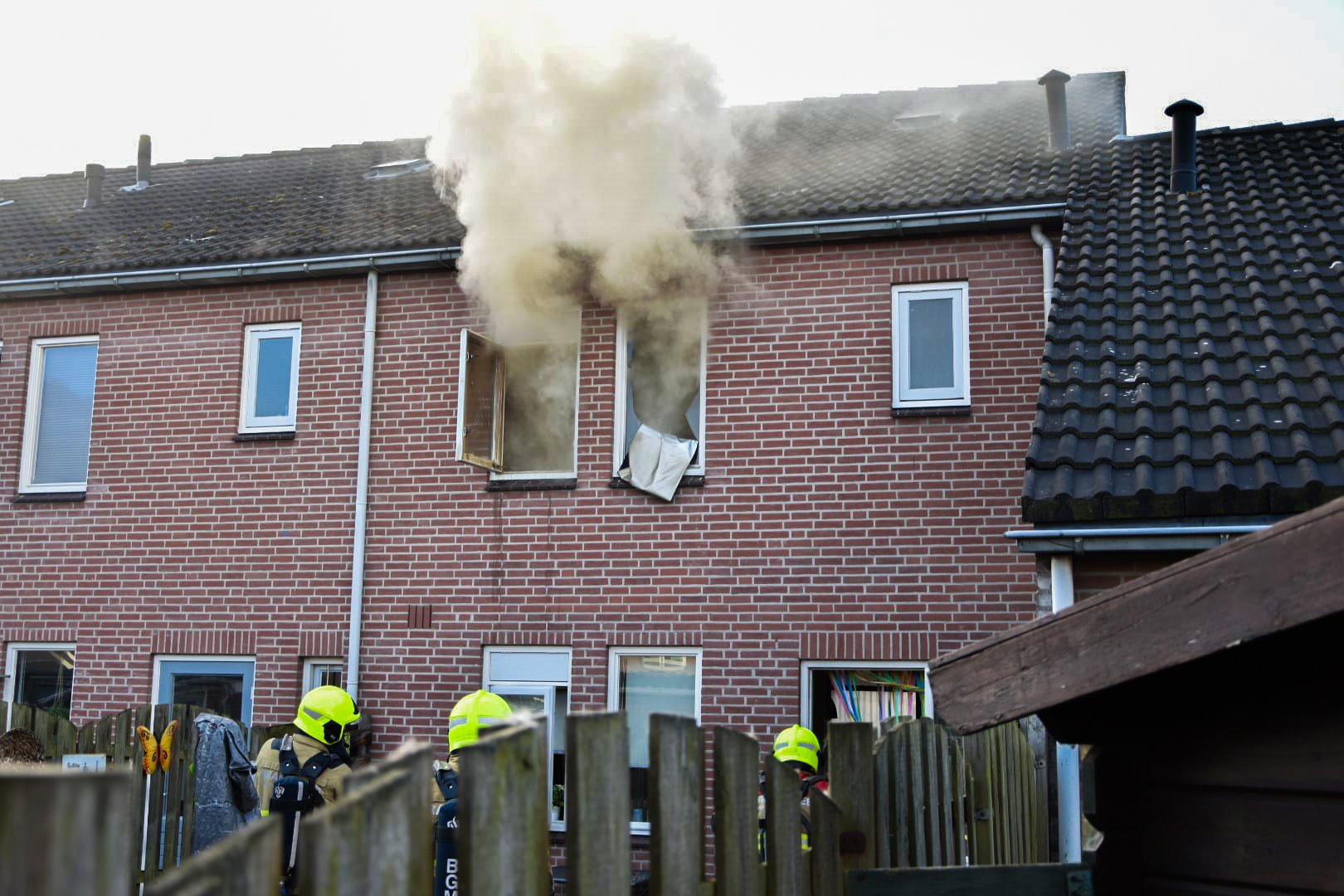 Man vast na brandstichting in woning: andere persoon gewond
