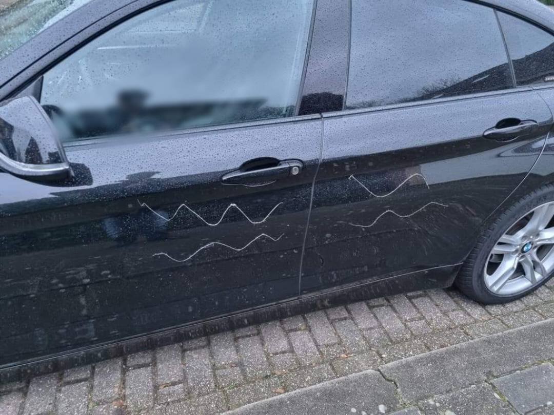 Meerdere auto’s ‘moedwillig’ bekrast in Zevenaar