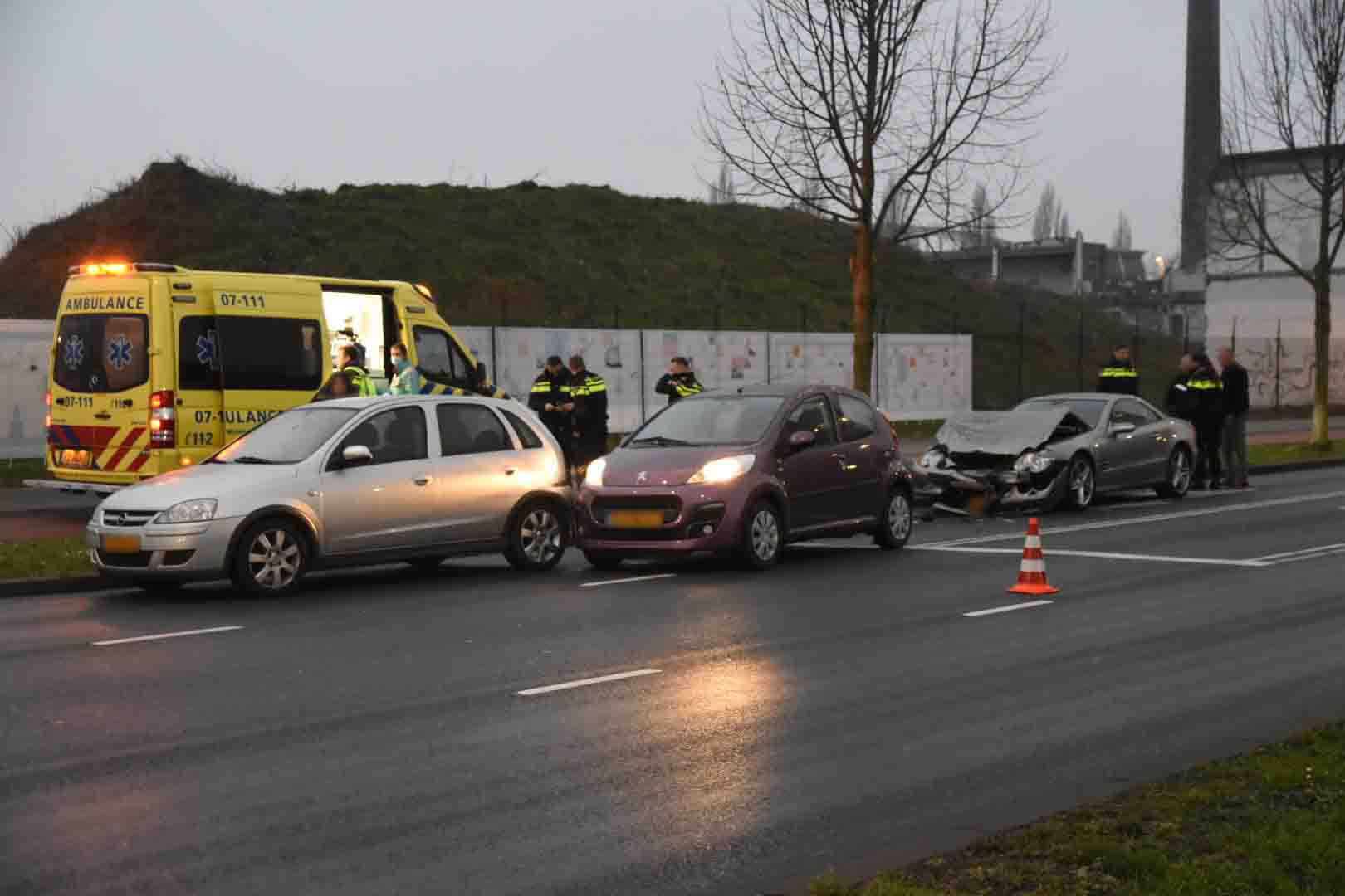 Gewonde bij aanrijding in Arnhem, tweede botsing binnen afzetting