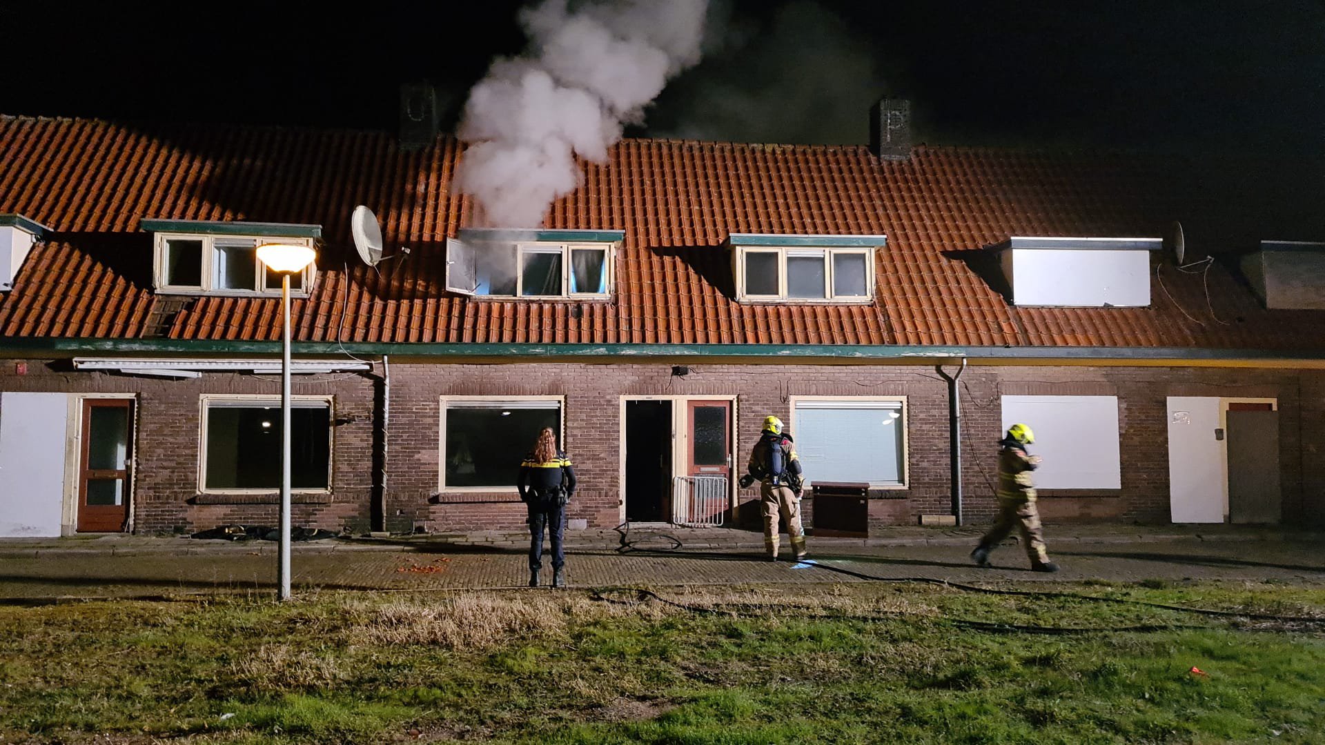 Brand in slooppand Rijnwijk in Arnhem
