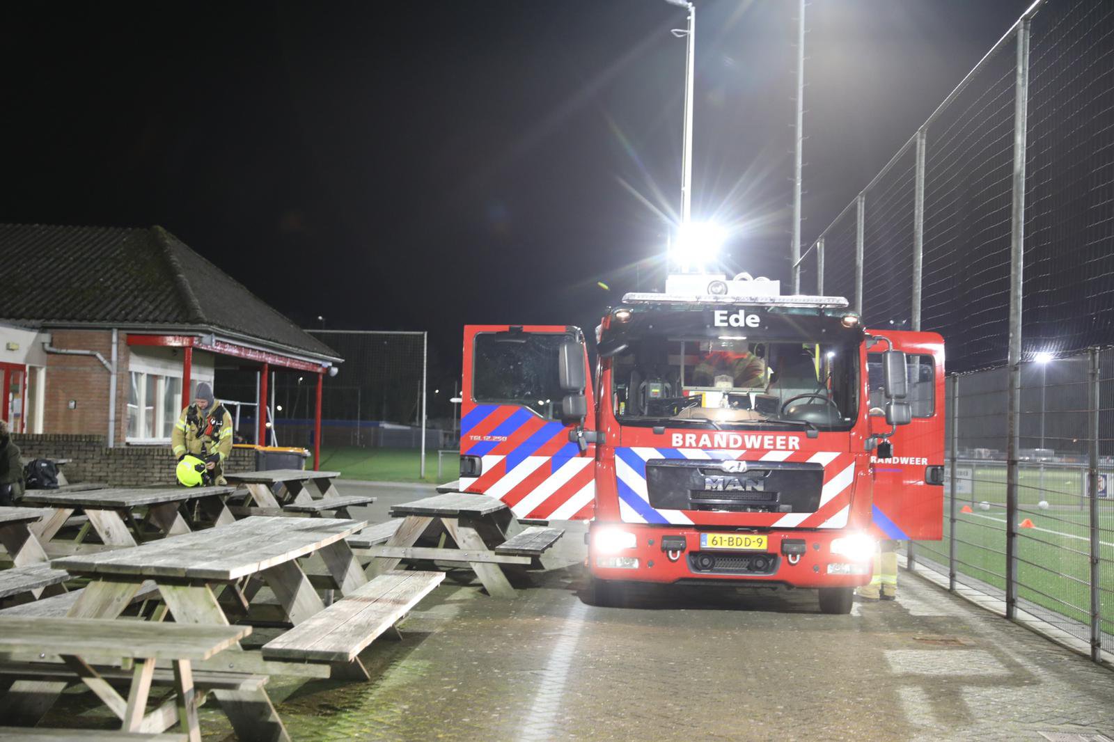 Kantine sportvereniging ontruimd door brand in frituurpan