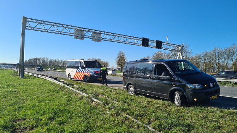 Grootschalige verkeerscontroles om ongeregeldheden te voorkomen