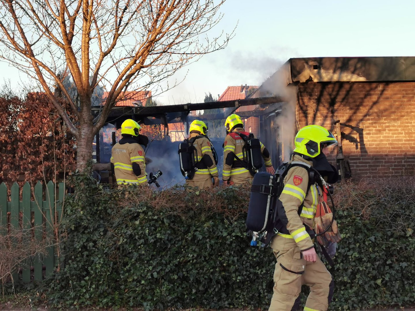 Man valt in slaap tijdens koken op vuurtje buiten: woning onbewoonbaar