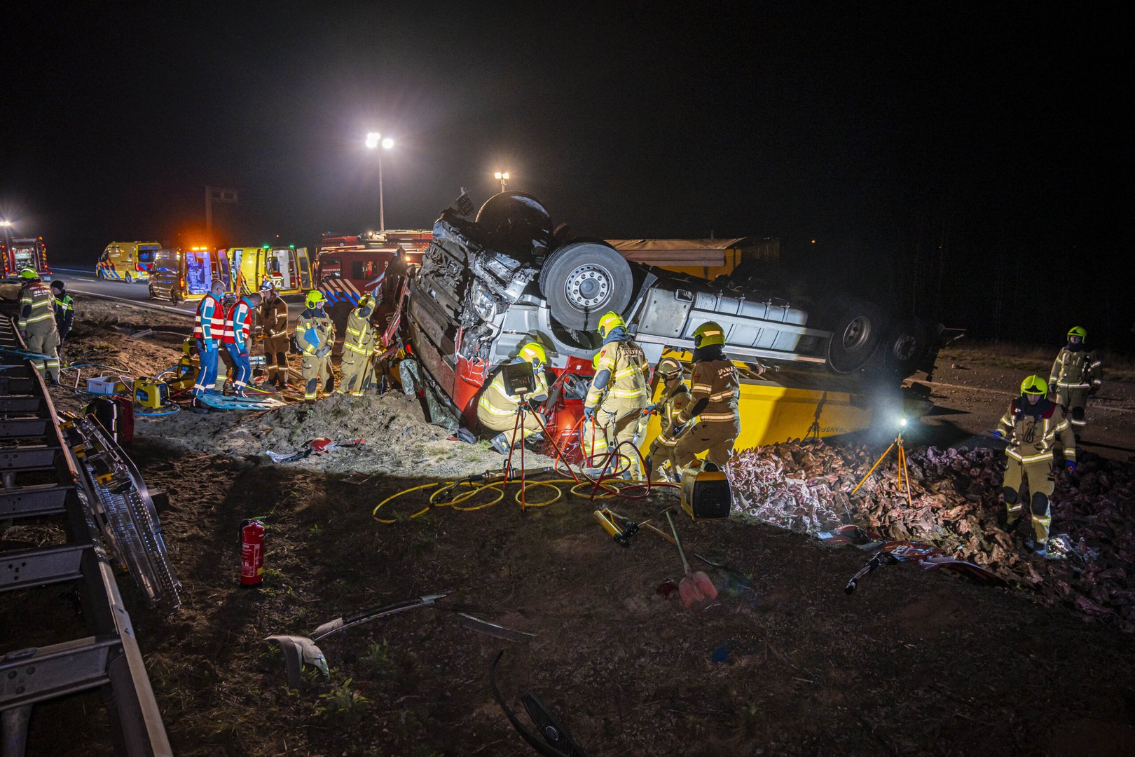 Ravage na ernstig ongeval met vrachtwagen op knooppunt A12 – A50 Arnhem