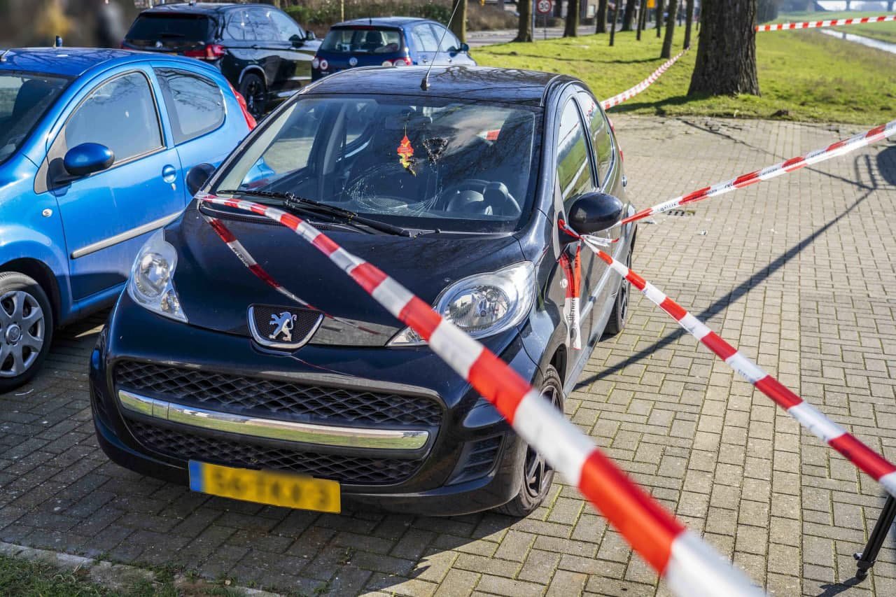 Auto gepoogd in brand te steken: politie onderzoekt verband met eerdere autobranden
