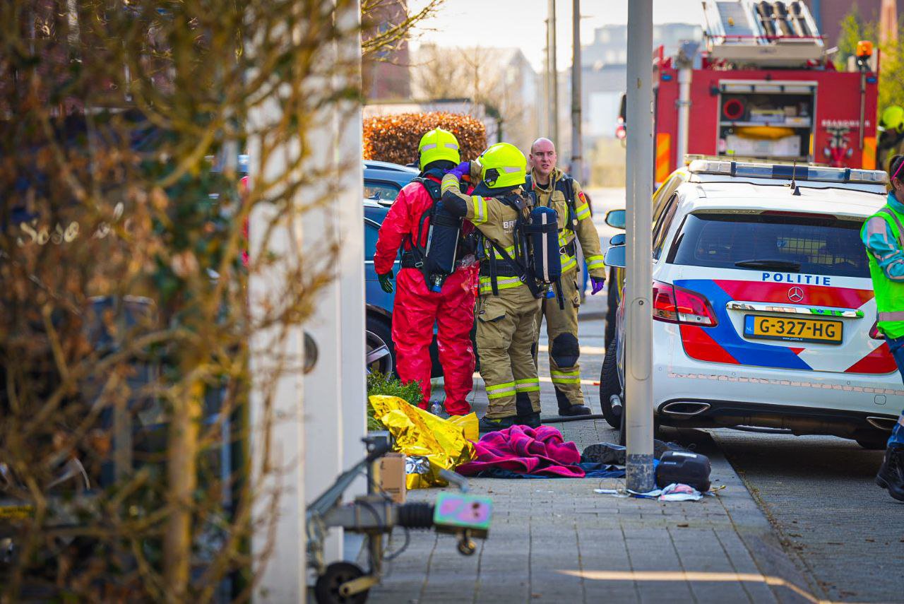 Agent zwaargewond door contact met onbekende stof in Arnhem