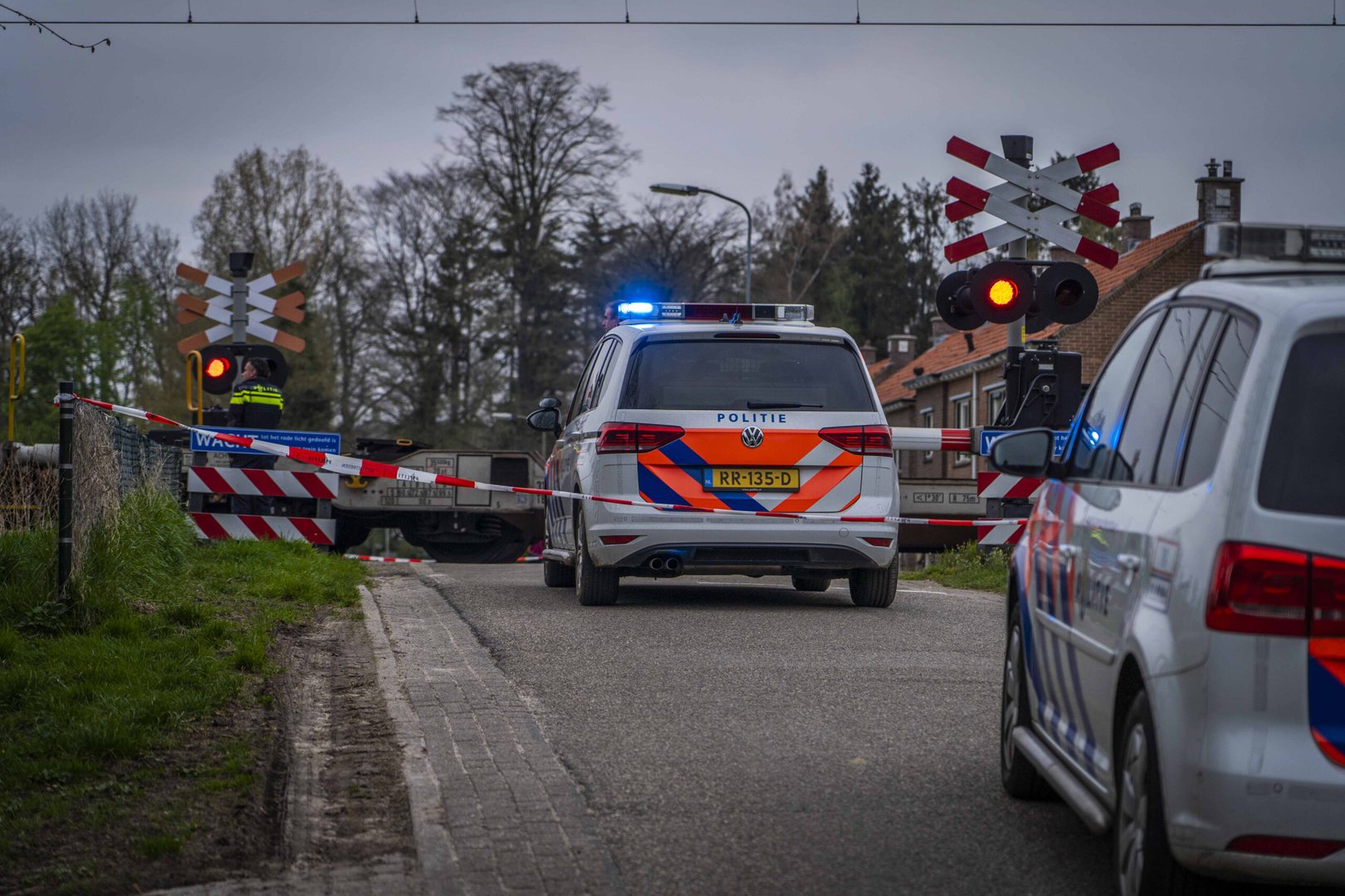 Persoon overleden bij aanrijding op spoorovergang Leuvenheim