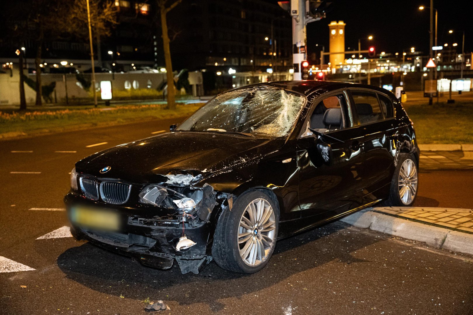 Flinke ravage bij ongeval in Nijmegen