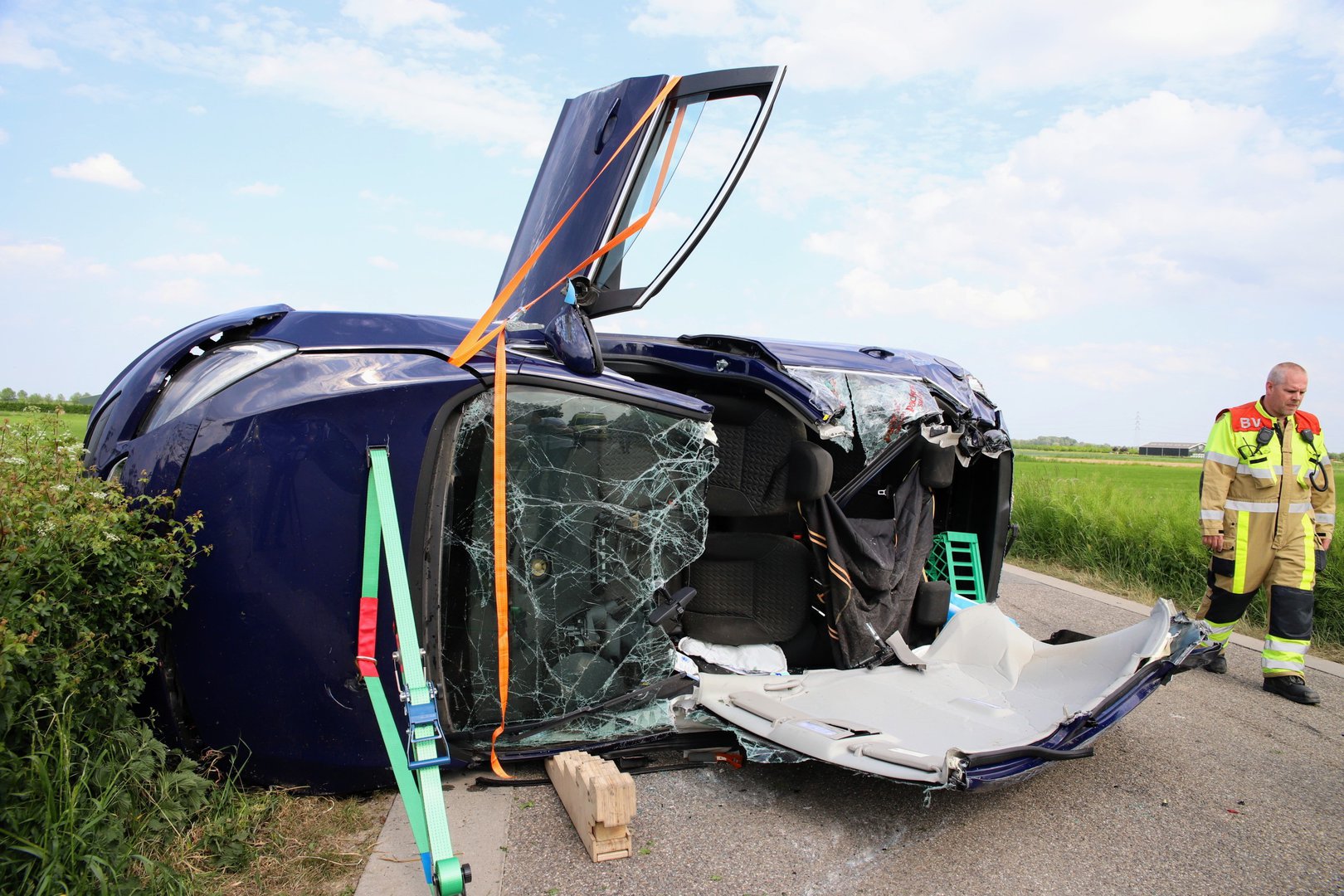 Gewonden en veel schade bij ongeval in Ophemert