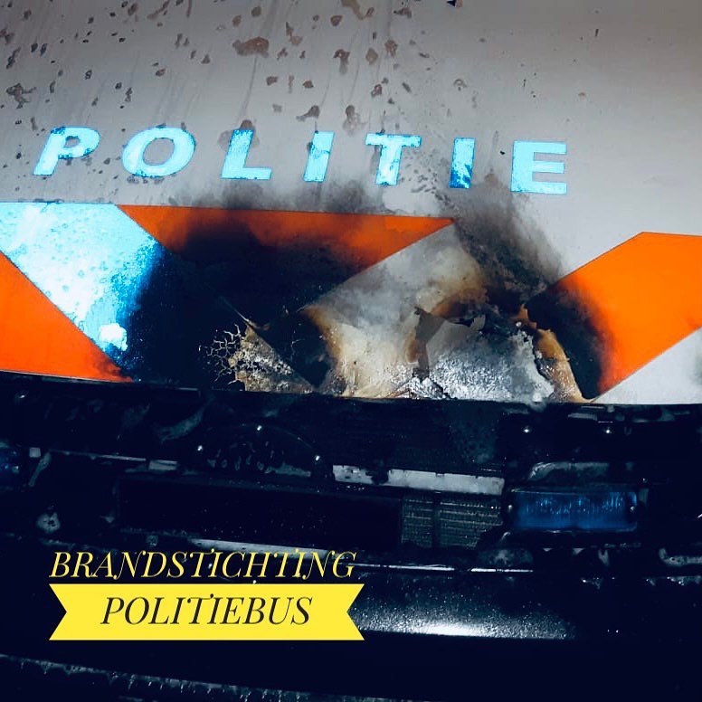 Politiebus in brand gestoken bij binnenstad Arnhem