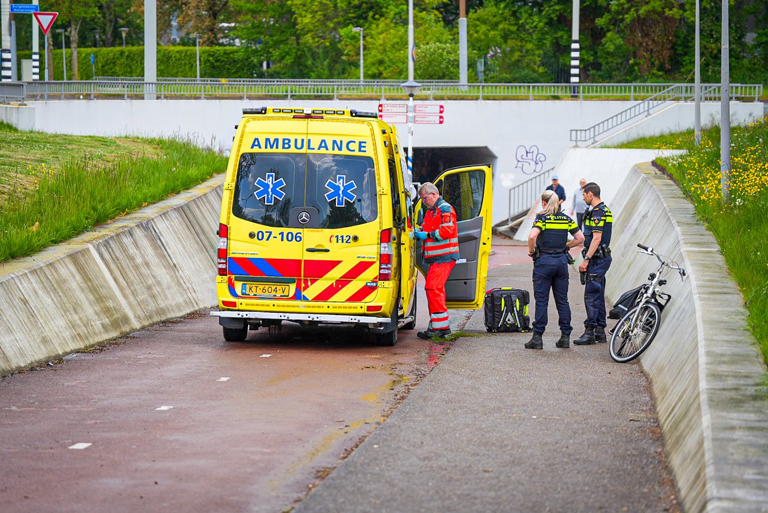 Fietser zwaargewond na val in fietstunnel Arnhem