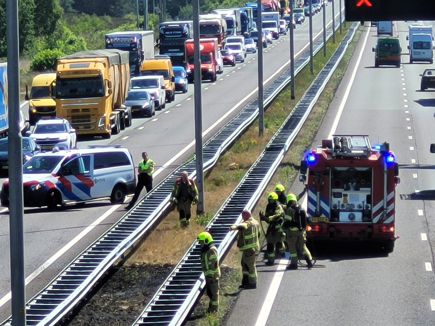 Bermbrand na laswerkzaamheden aan brug A50