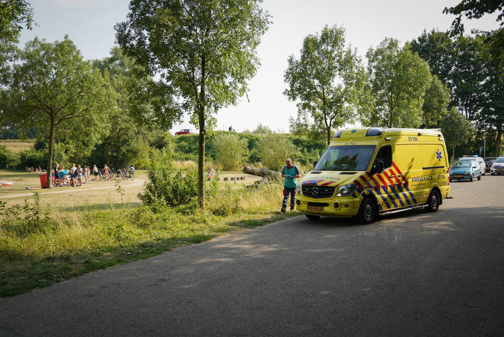 Vader en dochter (9) dreigen te verdrinken: omstanders redden tweetal