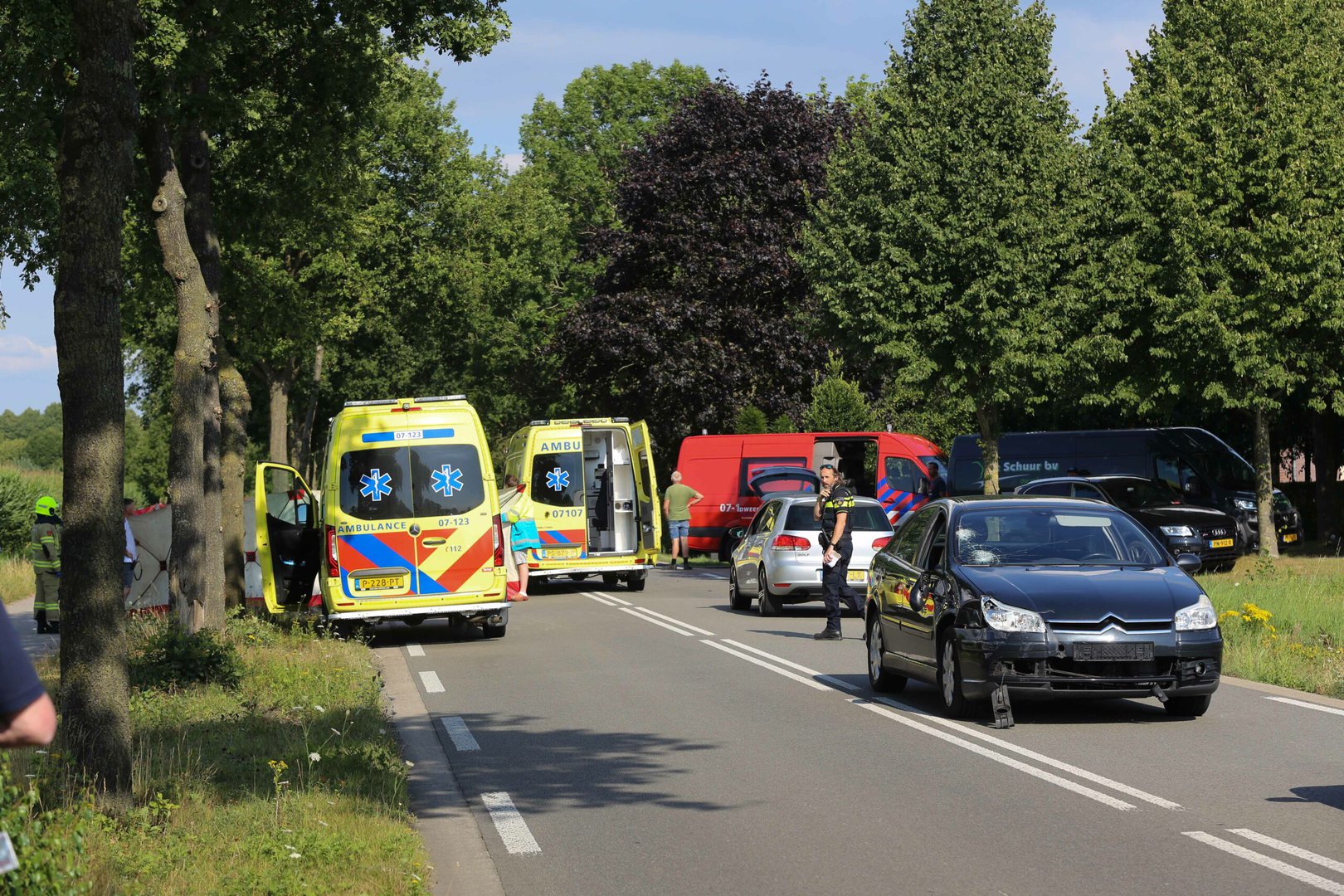 Kind (11) overleden na botsing op de fiets met auto