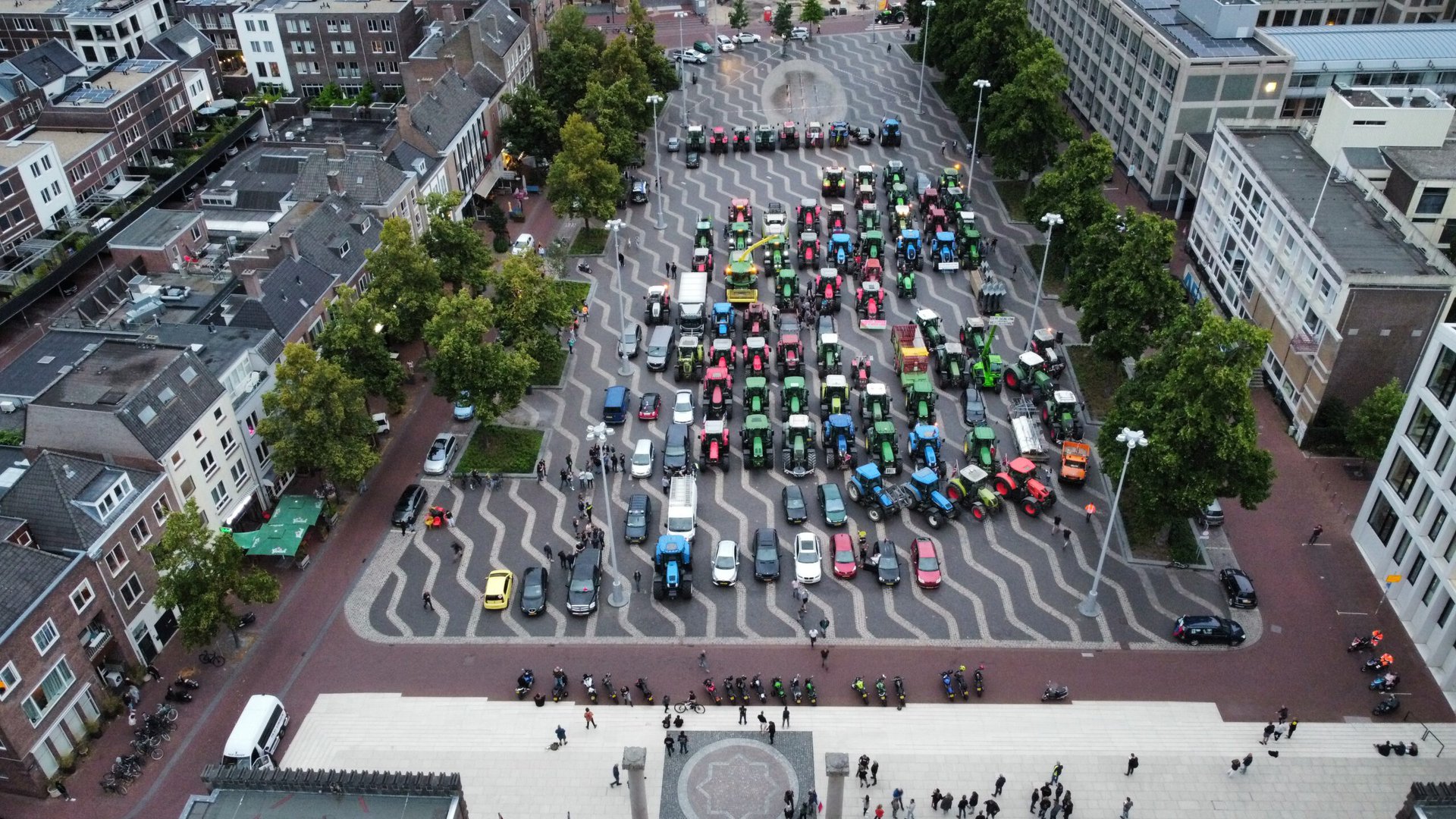 Foto’s: Boeren voor het Provinciehuis Gelderland in Arnhem