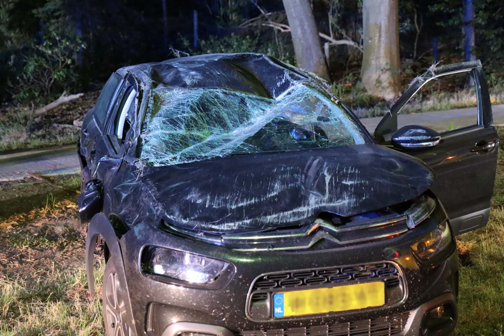 Forse schade na ongeval: automobilist aangehouden