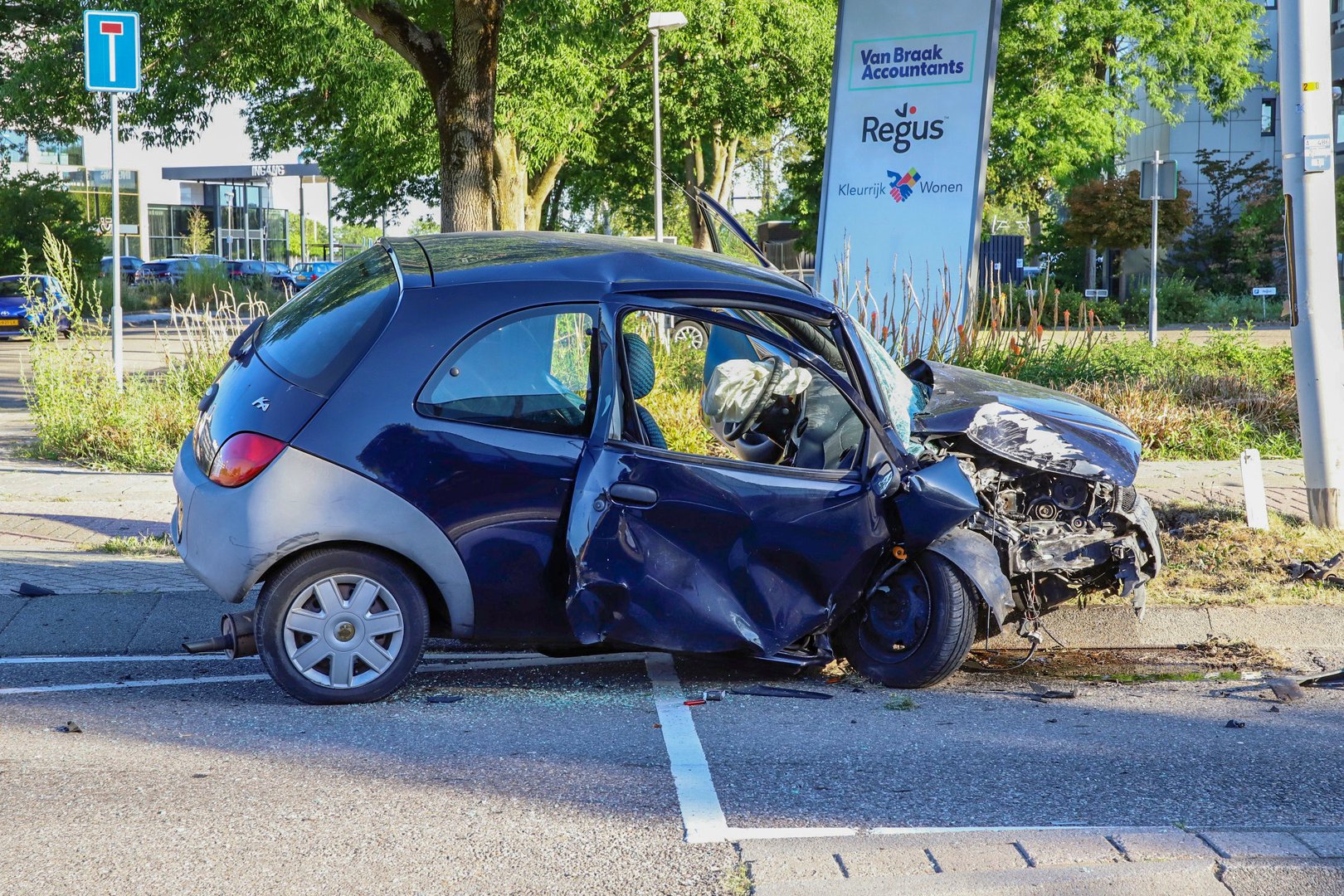 Bestuurster gewond na eenzijdig ongeval
