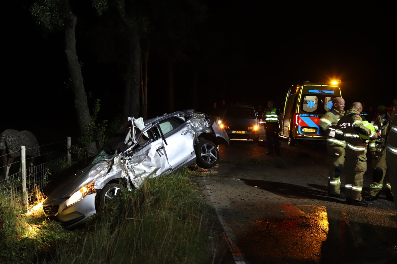 Automobilist gewond na forse aanrijding