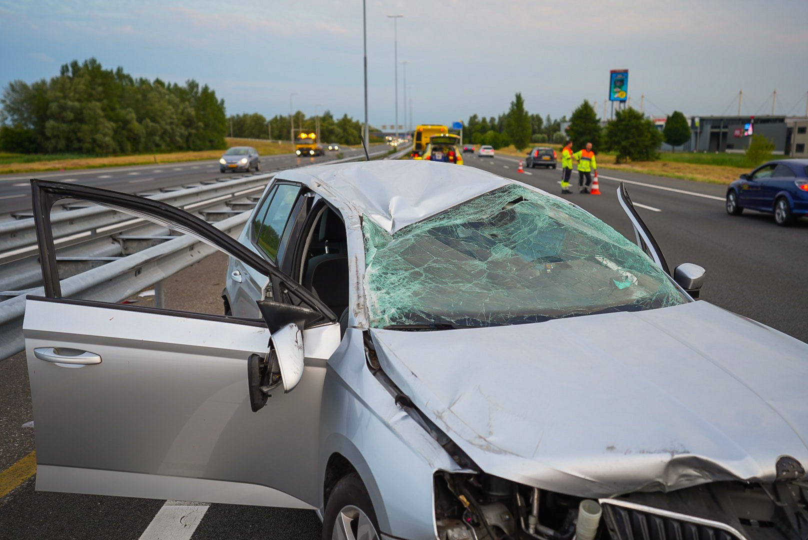 Drie gewonden bij ernstig ongeval A50, veroorzaker mogelijk gedronken